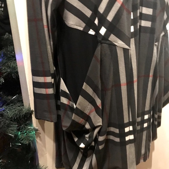 Plaid Tunic (Brianna from Michael Tylor) - Picture 4 of 8